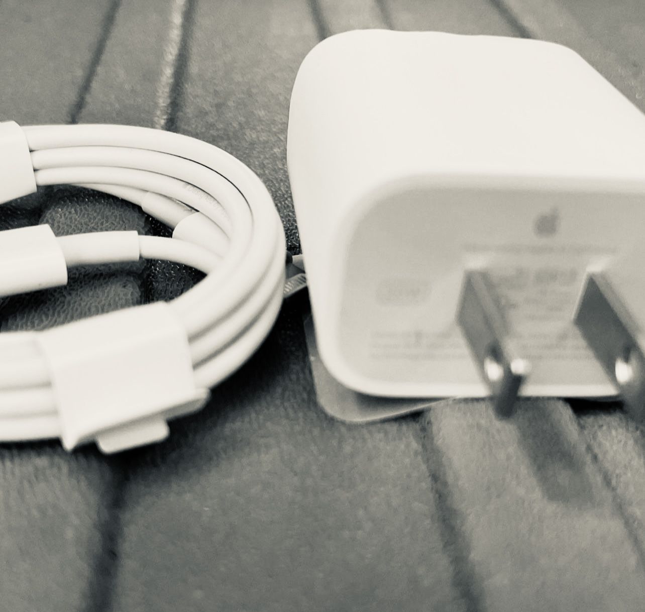 20W Genuine OEM Apple iPhone Fast Charger & USB-C Lightning Cable