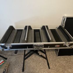 DJ CASE 