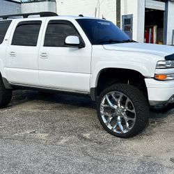 2005 Chevy Suburban 