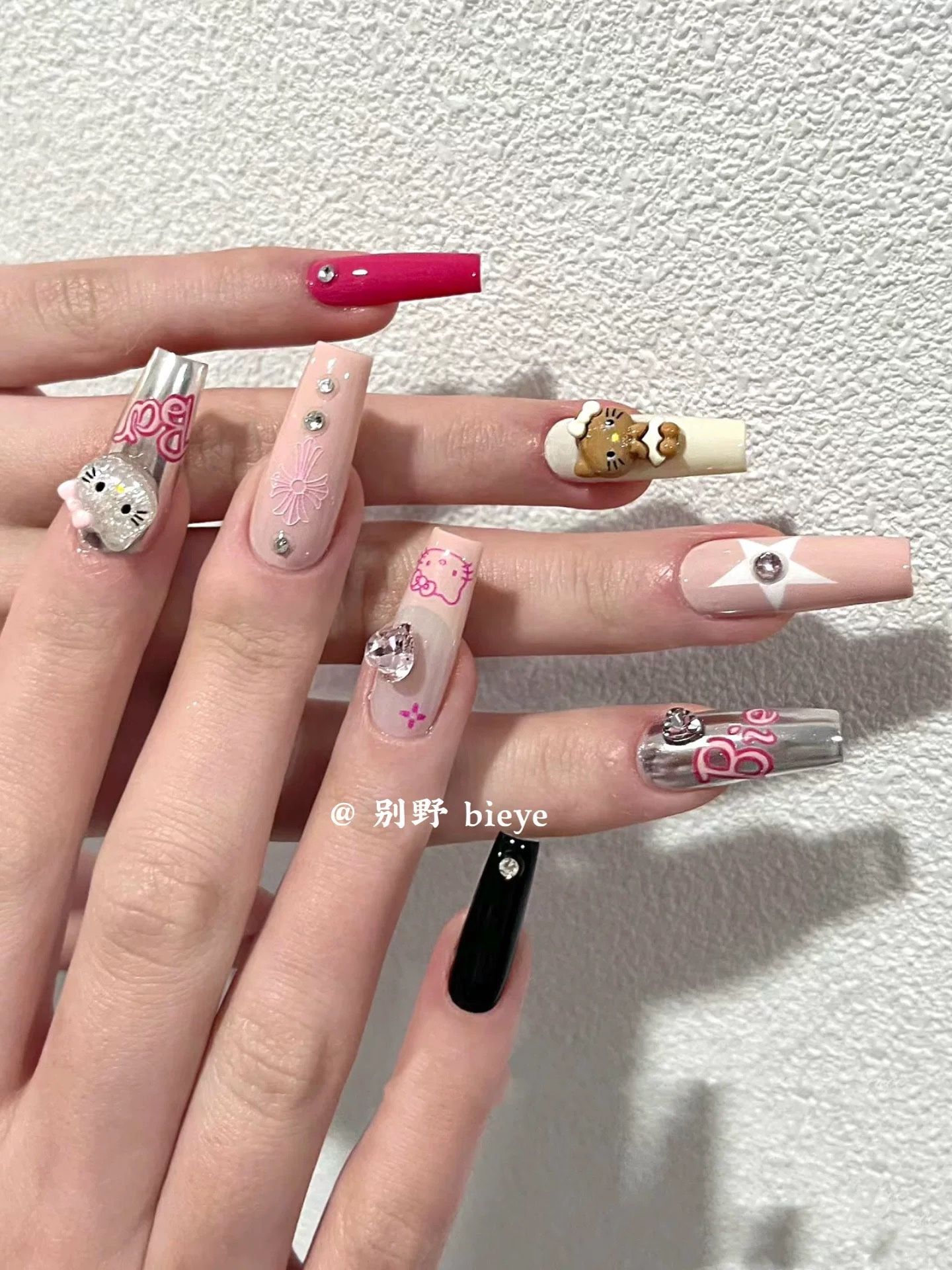 Hello Kitty Press-On Nails