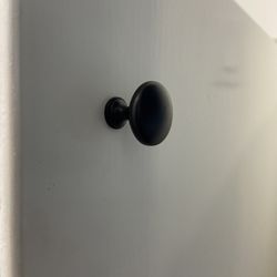 Black Knobs (6)