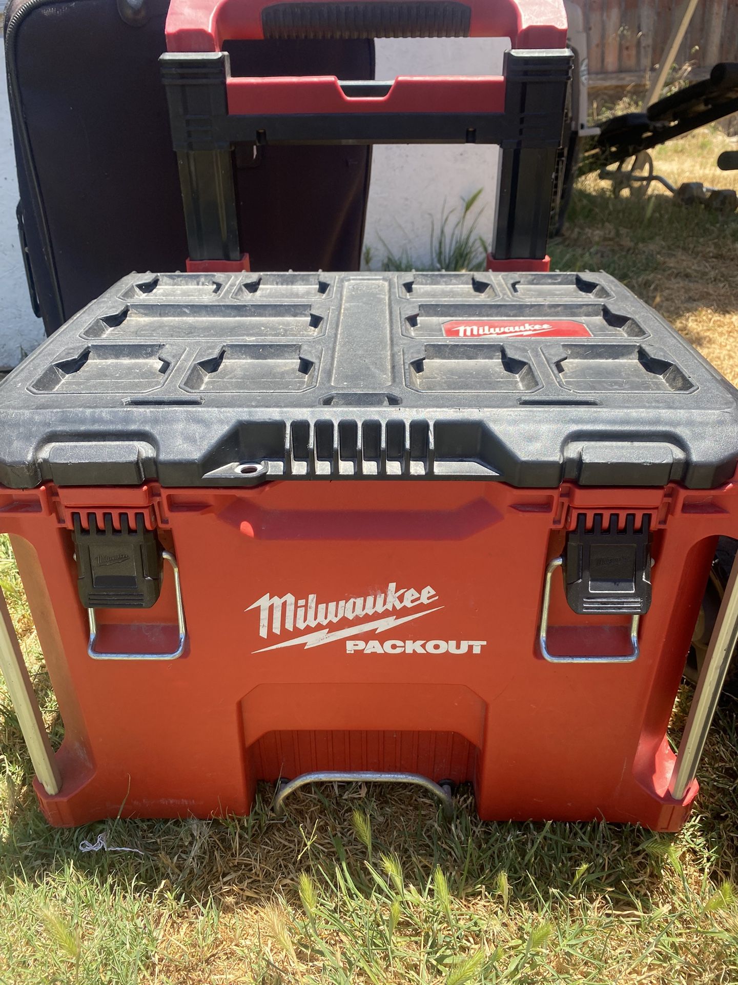 Milwaukee Packout Rolling Tool Box