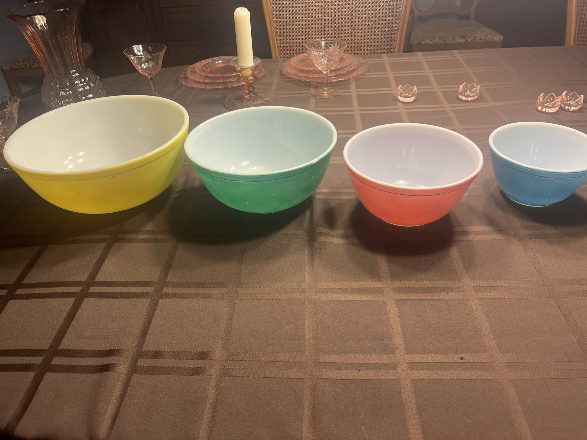 Pyrex-Four Bowl Set