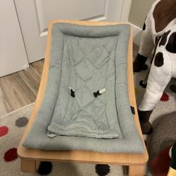 Charlie Crane Levo Baby Bouncer Rocker
