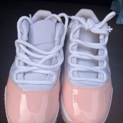 WMNS AIR JORDAN 11 RETRO LOW