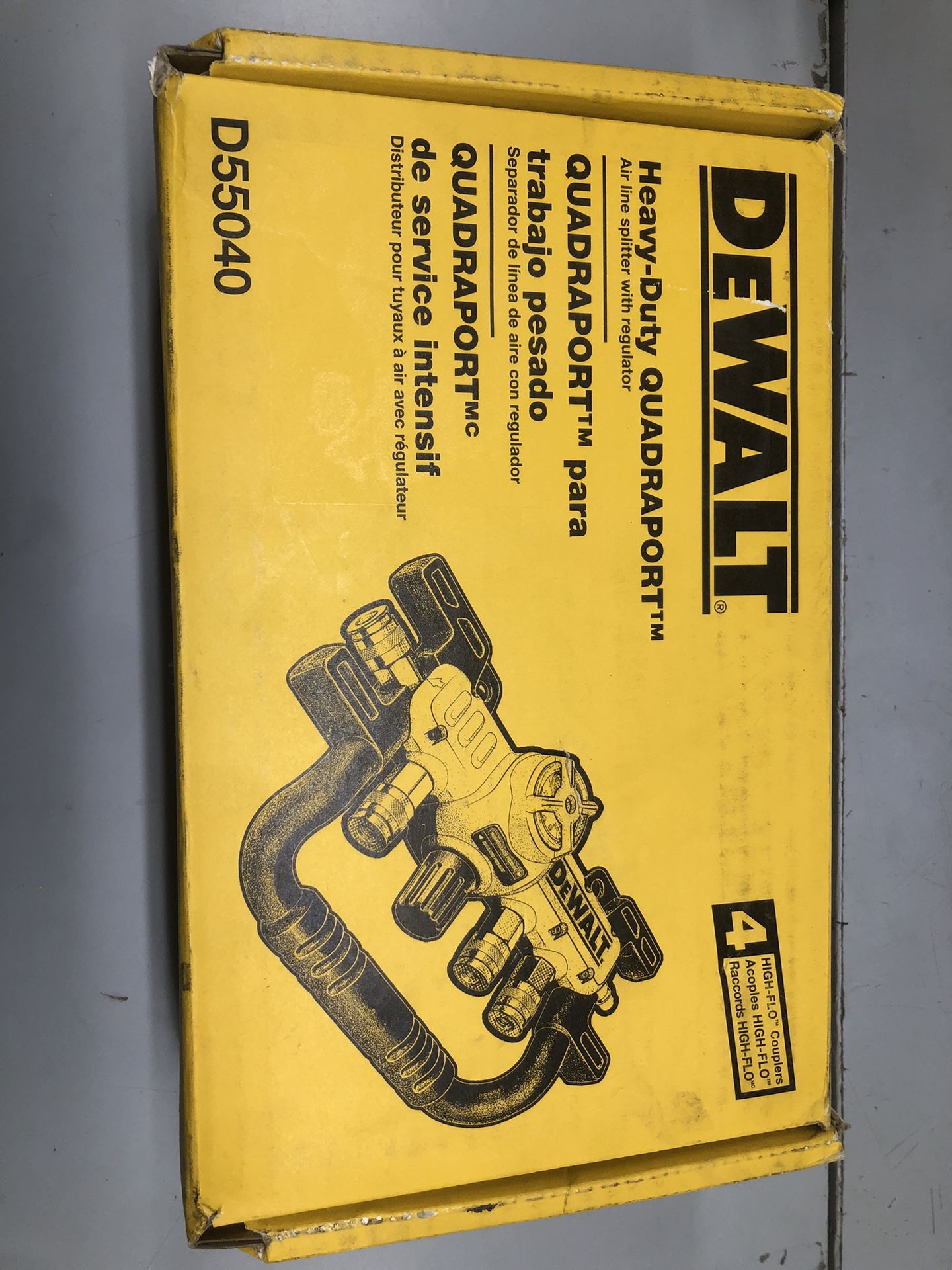 NIB Dewalt Quqdraport