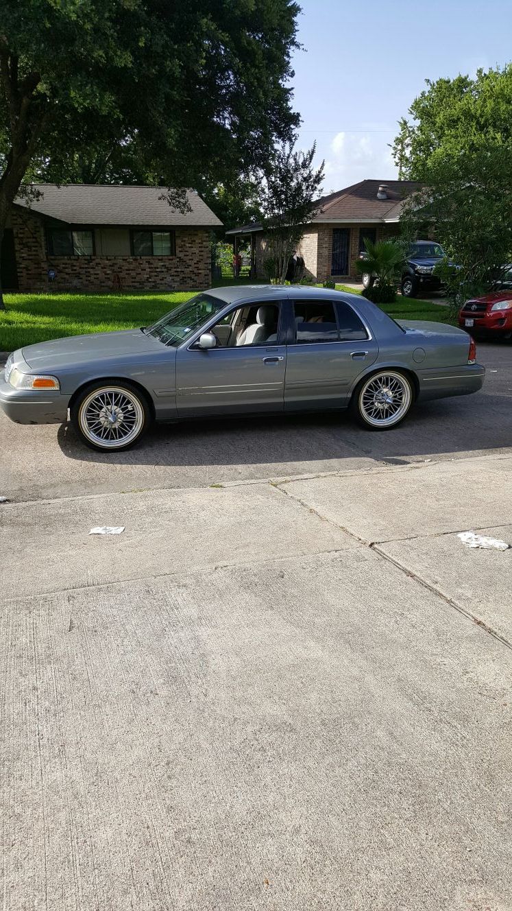 1999 Ford Crown Victoria