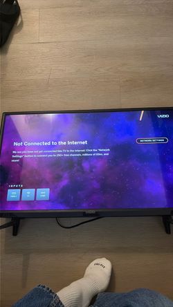Vizio 32-inch TV smart Model D32f-G1