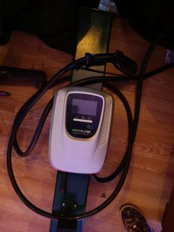 Electric universal chager
