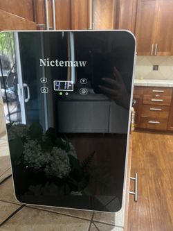 Nictemaw Mini Fridge 