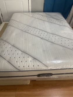 Set Queen Sizes Mattress And Box Spring