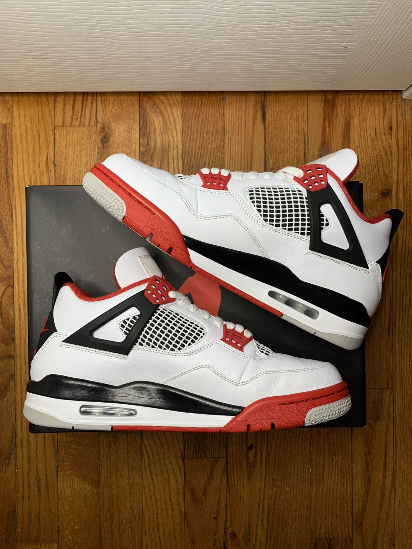 How To Wear Jordan 4 Fire Red