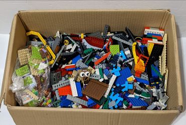 HUGE Lot of 10 lbs LEGO Random Assortment Pieces