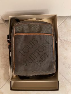 Authentic Luis Vuitton Crossbody Purse
