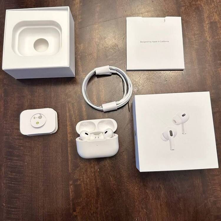 Airpod Pro 2nd Generation (With Charger)