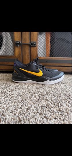 Kobe 8  protro lakers away