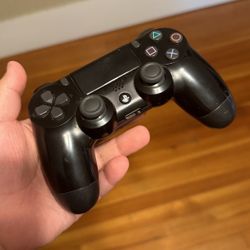 PS4 Controller