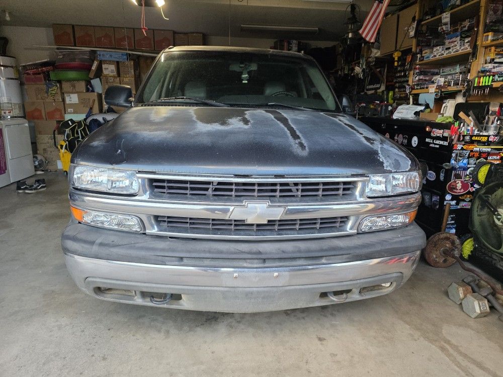2003 Chevy Tahoe Part Out