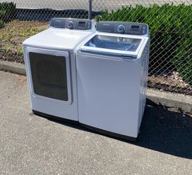 Samsung Washer And Dryer Set.