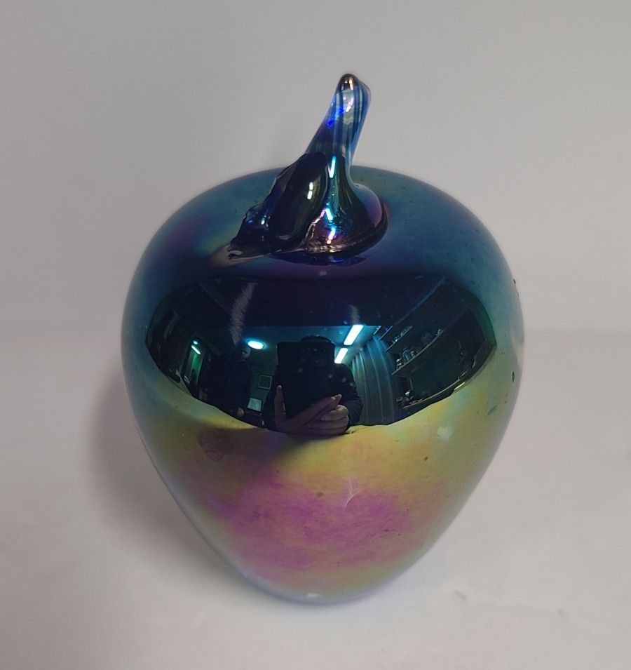 Beautiful Signed MSH Ash Irradesant Apple Paperweight