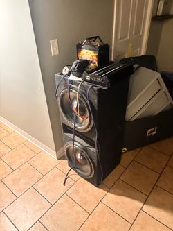 15” DS18 Subs brand new battery and 2500 watt Orion amplifier