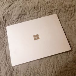 Microsoft Surface Laptop Go