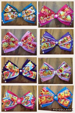 Emoji hair bows