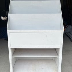 Free White Shelving Unit