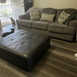 Couch With pull out bed and Ottomon