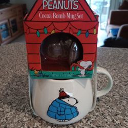 Peanuts Snoopy Cocoa Bomb Mug Winter Coat Coffee Cup Gift Set Hot Chocolate NEW Winter Coat Hat Cap