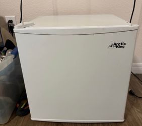 ARTIC KING MINI FREEZER
