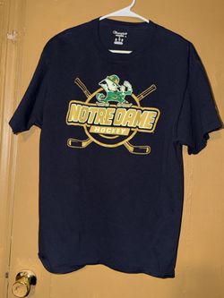Champion NCAA Notre Dame Hockey Graphic T Shirt Men’s Size Large Used Pre Owned