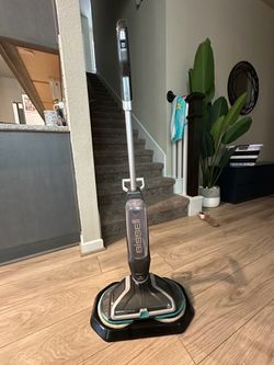 Bissel SpinWave with 4 sets of mop Pads