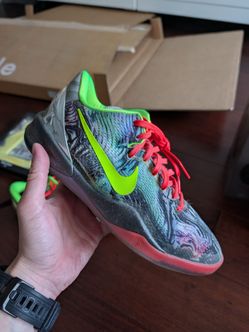 Size 6Y Kobe 8 Prelude
