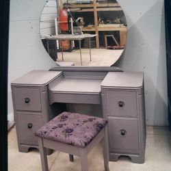 Cute Vintage Vanity W/ Stool 