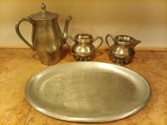 Beautiful vintage 4-piece coffee/tea service set made by Carson Statesmetal