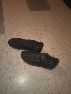 Men's Levi's Tennis shoes 8.5