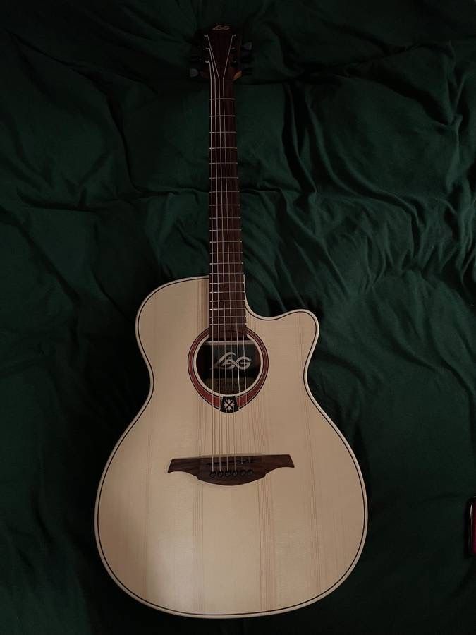 Lag T70ACE - Acoustic Guitar (gigbag Included)
