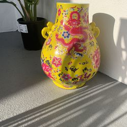 Yellow asian vase 