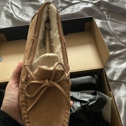 BNIB Ugg Olsens 