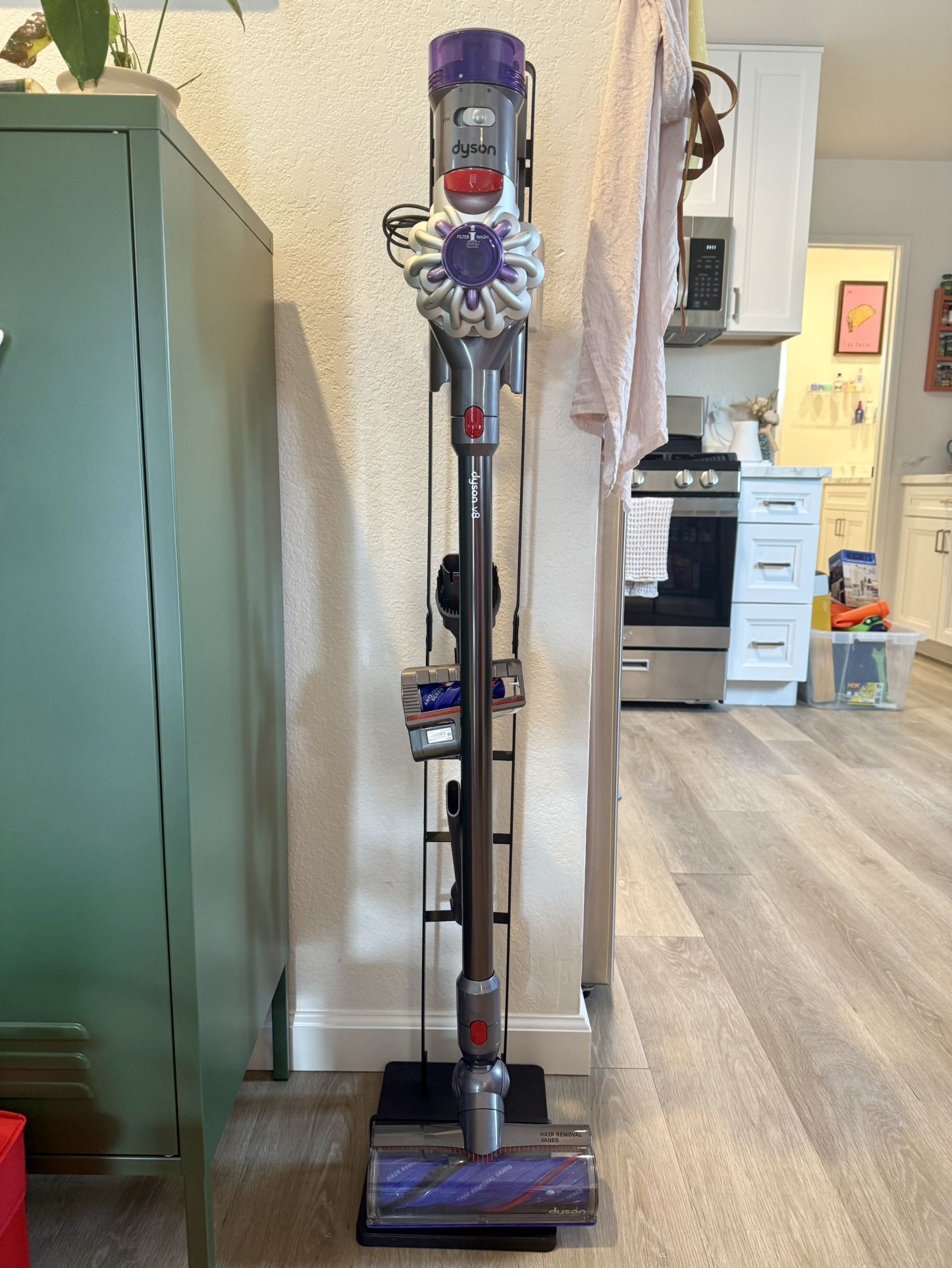 Dyson V8 Cordless Vacuum
