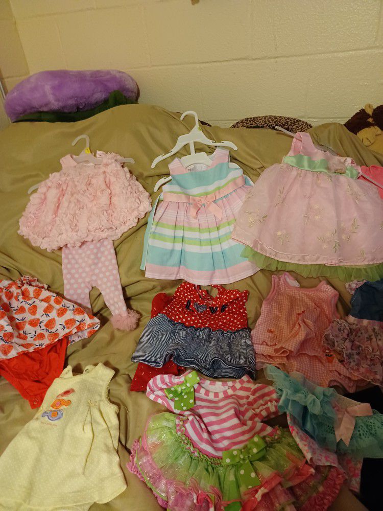 Baby Girl 0-6 Months.   All Like New,,,,, Dresses,, Pants, Pajamas,jeans, Onsies 