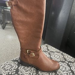 Womens Boots 7.5