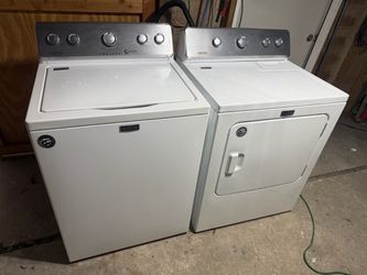 Matching Maytag Washer And Dryer Set