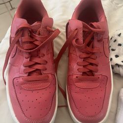 2 Pair Of Girls Sneakers