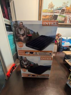 Intex classic downy