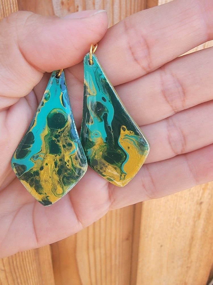 Emerald Gold Lightweight Diamond Handmade Earrings