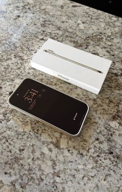 Iphone 17 Air white/gold Unlocked 🔓 with case charger and Phone box extra screen protector