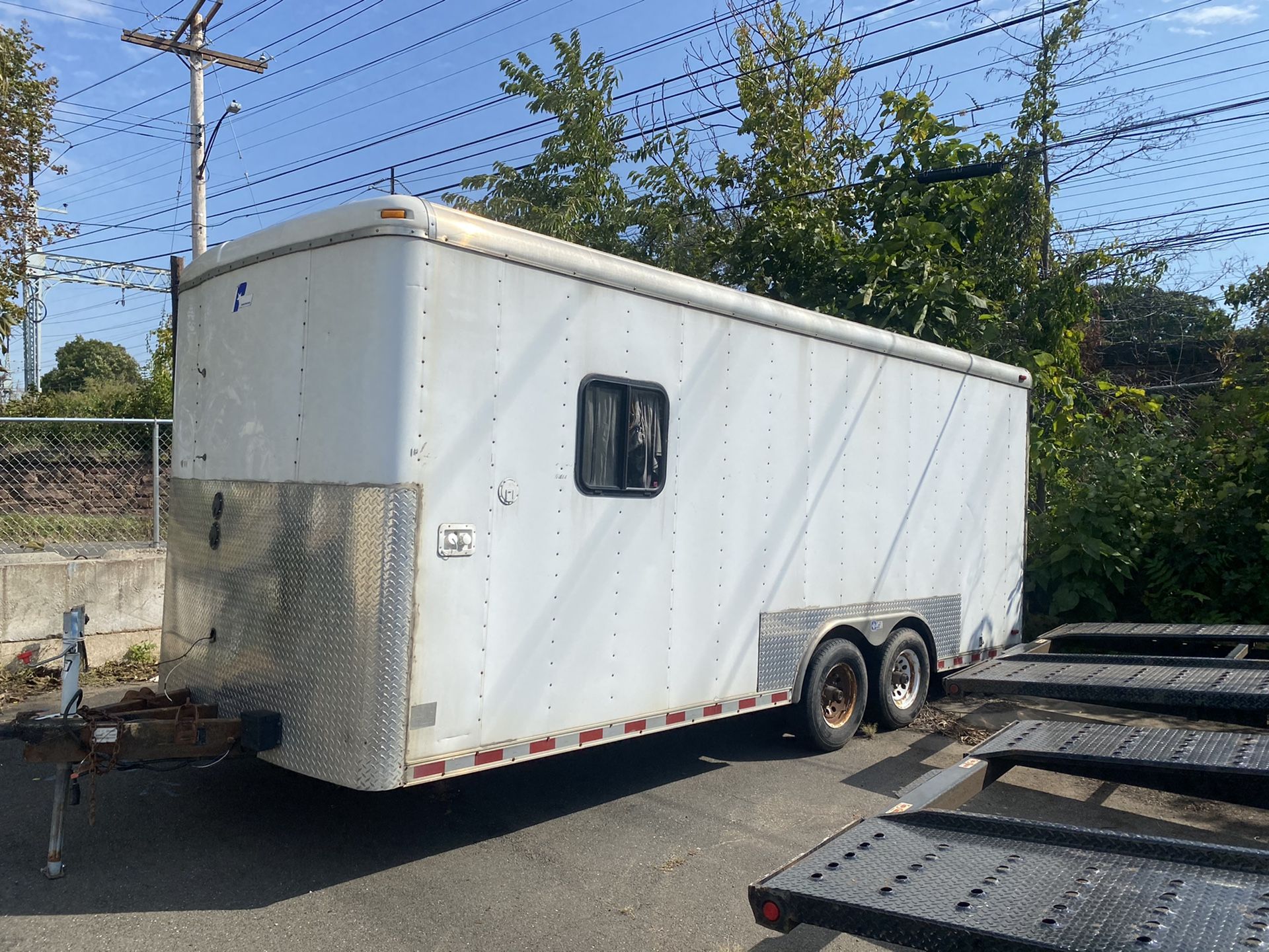 20ft x 8ft enclosed trailer