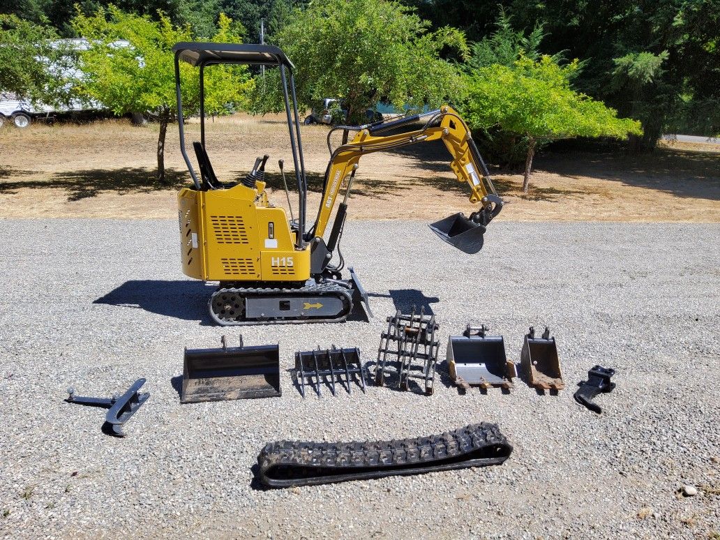 Mini Excavator and Trailer